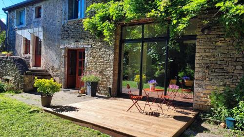 Aubigny-la-Ronce House | Relaxing Getaway in Burgundy with Pool Access & High Ratings