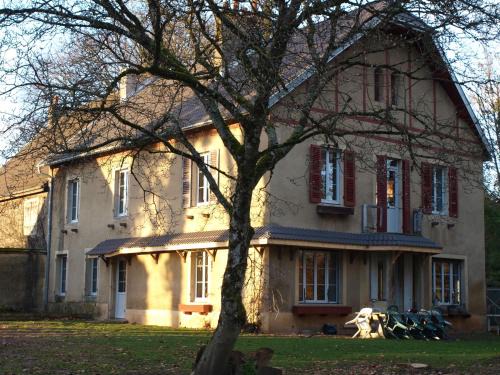 Maxilly-sur-Saone Bed & Breakfast | Experience Calme et Volupté: Rated 9.5 with Pool & Hot Tub