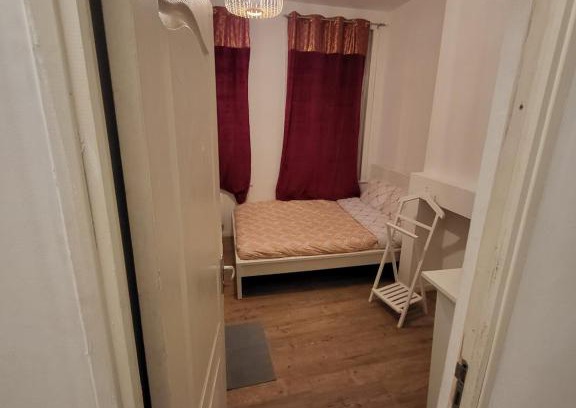 Saint-Omer House | Cozy Calme Studio: Your Ideal Budget-Friendly Escape