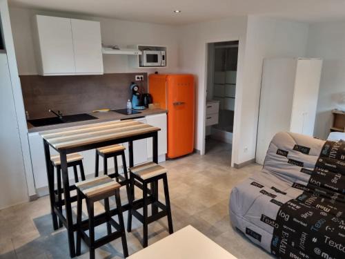 Faremoutiers Apartment | Family-Friendly Studio with WIFI Near Disneyland Paris