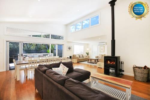 Callala Beach House | Relaxing Retreat at Calming Waters with Community Pool