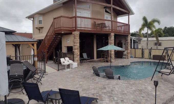 Fort Myers Shores House | Family-Friendly Retreat with Tiki Bar and Ocean Views