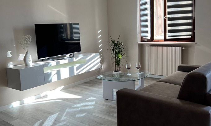 Calosso Apartment | Calosso Wine View Escape: Pet-Friendly Haven Awaits