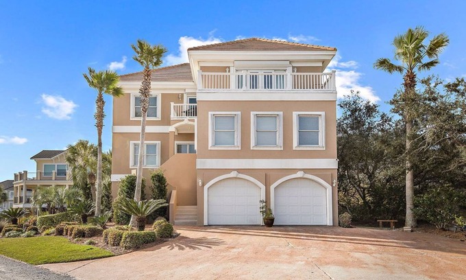 Gulf Shores House | Experience Calvert Castle: Pool, Private Beach & Golf Cart