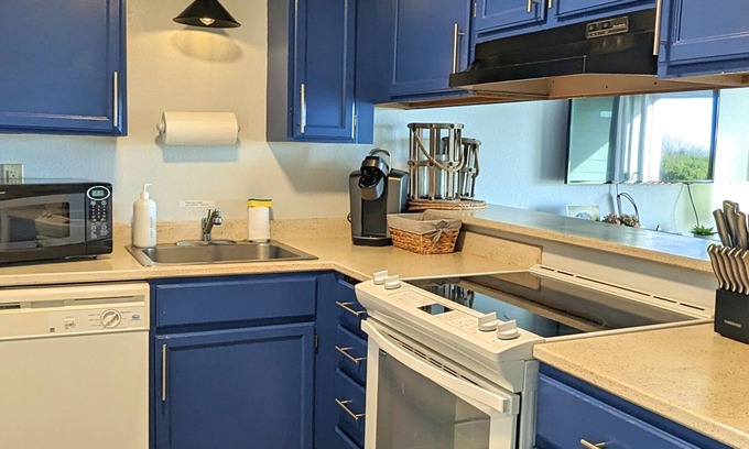 Ocean Shores Condo | Pet-Friendly Calypso at Nautilus with Oceanfront Views