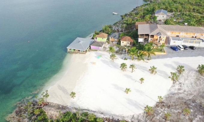 Marsh Harbour Bed & Breakfast | Calypso Hills: Family-Friendly Getaway with Pool Access