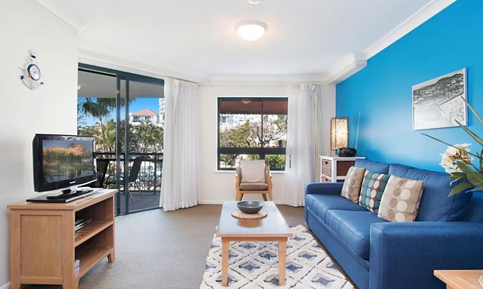 Coolangatta Apartment | Oceanfront Getaway at Calypso Plaza Resort Unit 217
