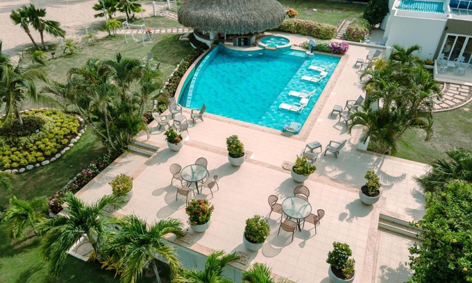Bocachica Bed & Breakfast | Guest Rated 10/10: CAMATAJUA BARU HOUSE with Pool & Breakfast