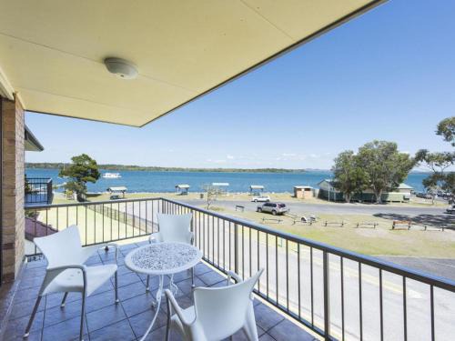 Iluka Apartment | Inviting Camawood 11: Family-Friendly with Pool Access