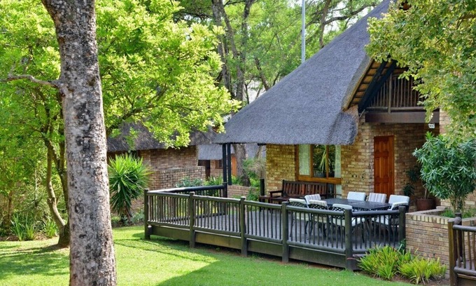 Hazyview House | Experience Cambalala Unit 4: Self-Catering in Kruger Park