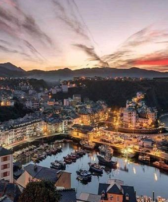 Luarca Apartment | Oceanfront CAMBARAL 1D - Guest Rated 9.4 with Breakfast