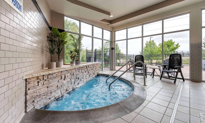Maple Grove Hotel | Relax at Cambria Hotel Minneapolis Maple Grove with Pool & Spa
