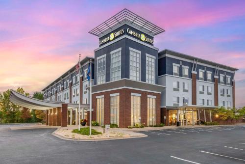 Maple Grove Hotel | Relax at Cambria Hotel Minneapolis Maple Grove with Pool Access