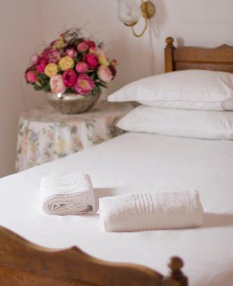 Graaff-Reinet Ski Chalet | Cozy Camdeboo Cottages with Ocean View & Hot Tub