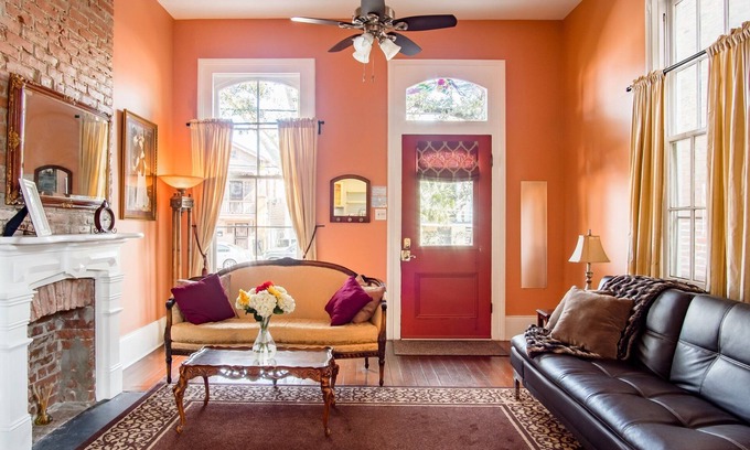 Faubourg Delassize Apartment | Highly Rated Camelback Guest House with Breakfast & Family Amenities