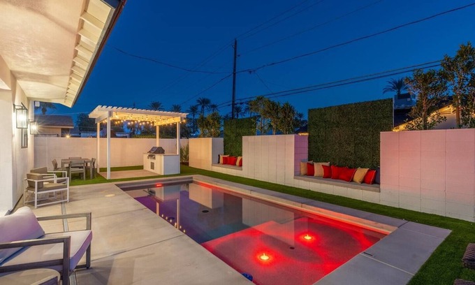 Arcadia Lite Villa | Hollywood Luxe Retreat with Camelback Mountain Views