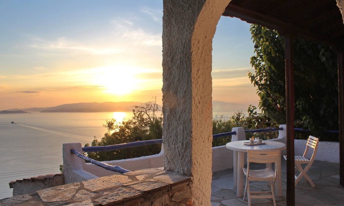 Xanthi Region Villa | CAMELIA: Infinity Pool & Oceanfront Views Await You