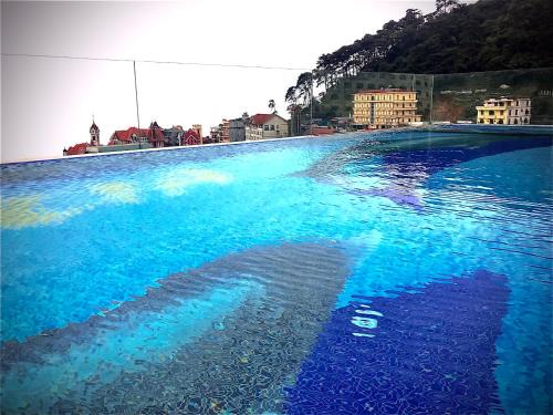 Tam Dao Hotel | Indulge at Camellia Luxury Hotel Tam Đảo with Pool & Hot Tub