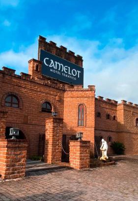 Scharlau Hotel | Budget-Friendly Camelot Motel with Pet-Friendly Amenities