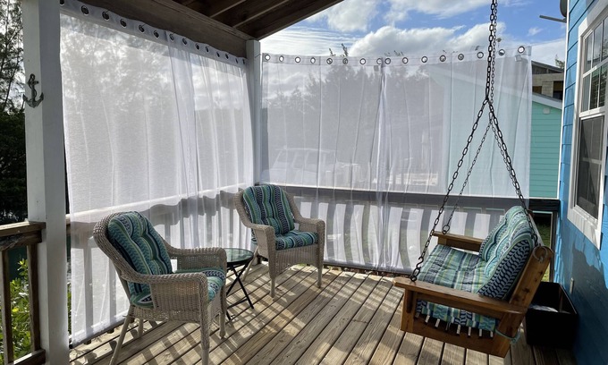 South Bimini House | Ideal Retreat: Camelot on the Canal with Ocean Views