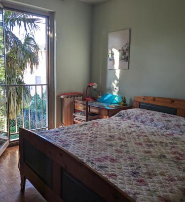 Fizzonasco House | Camera con bagno in villa