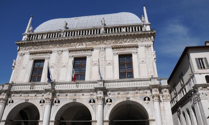 Centro Storico Nord Apartment | Pet-Friendly Retreat: Camera con Vista with Great Reviews