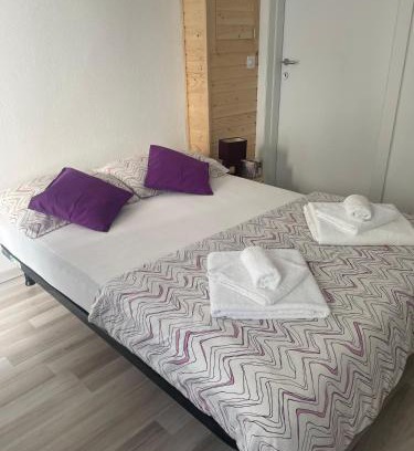 Cadenazzo Bed & Breakfast | Family-Friendly Camera Enaj with Exceptional 9.2/10 Rating