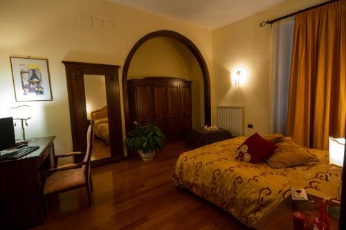 Forchia House | Discover Comfort at Camere al Borgo - Rated 9.2/10!