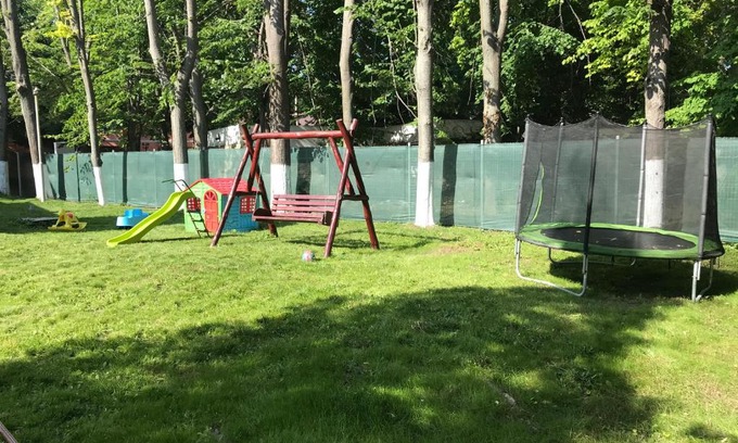 Venus House | Guest Rated: Bucura 5-6 - Family-Friendly Retreat