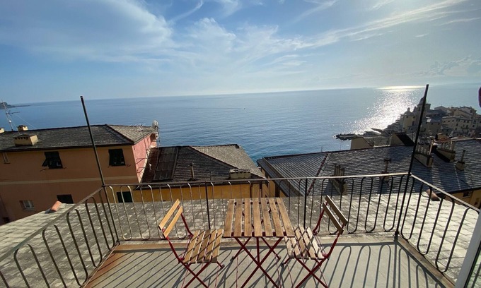 Camogli Apartment | Discover La casa di Ortensia: Ocean View & Breakfast Included