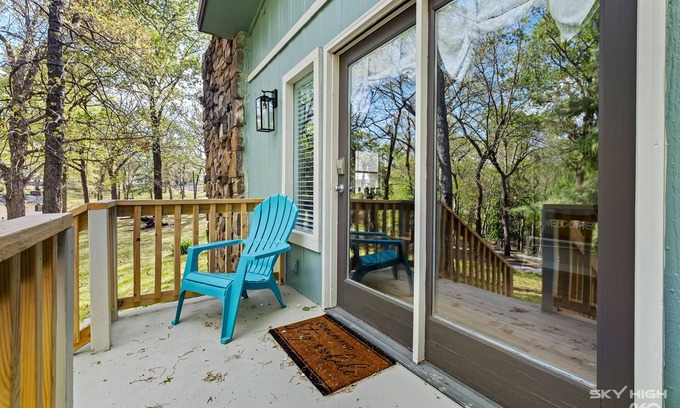 Afton Cottage | Discover Camp Cocktail: Golf, Pickleball & Lakeside Fun!