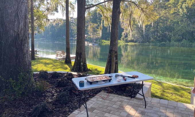 Dunnellon House | Family-Friendly Camp Collop on the Rainbow River - Rated 10/10