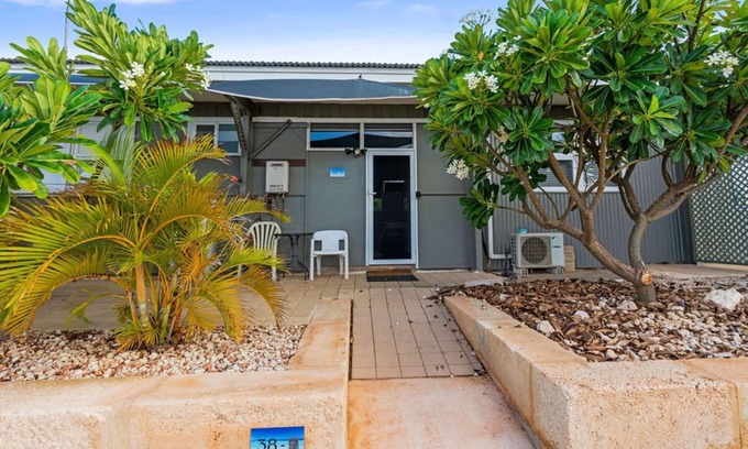 Exmouth Apartment | Discover Camp David: Exclusive Oceanfront Apartment Retreat