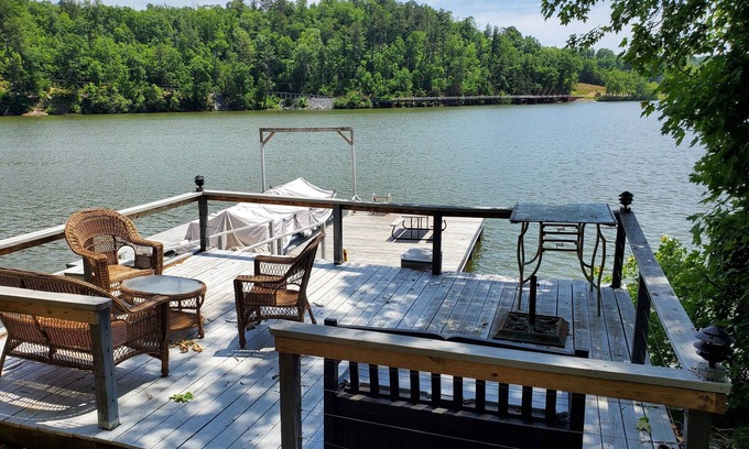 Northlakes House | Inviting Camp Run-A-Muk: Perfect Family Getaway Awaits