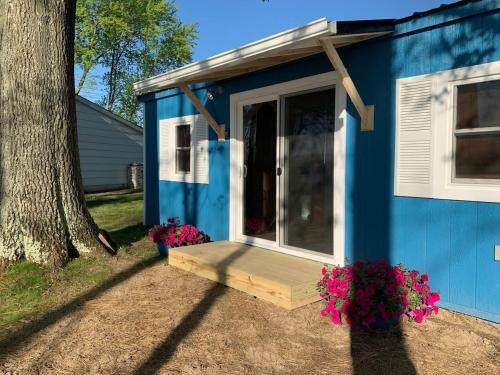 Hammondsport House | Pet-Friendly Camp Waneta on Lamoka Lake: 10/10 Rated Stay