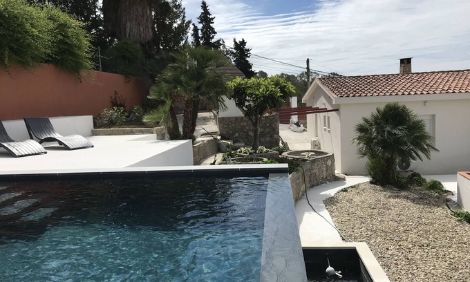 Olivella House | Discover Campagne de Sitges: Family & Pet-Friendly Retreat