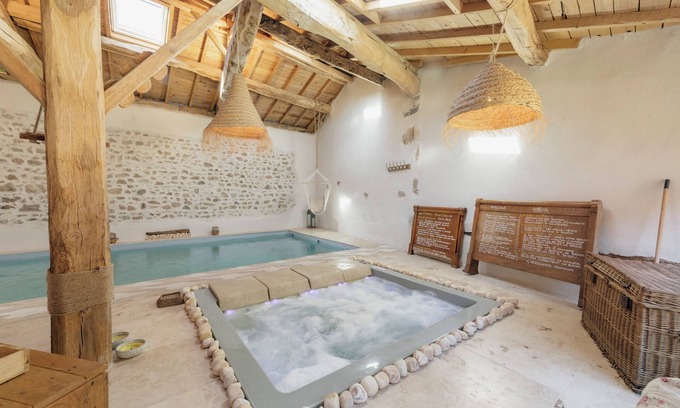 Jure House | Campagne Médicis - Renovated stone building with swimming pool, jacuzzi and sauna