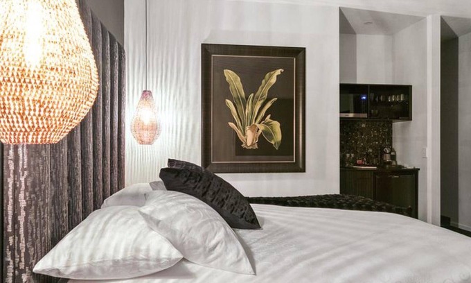 Meeniyan Apartment | Oceanfront Campania Non Spa Suite with Pool & Breakfast