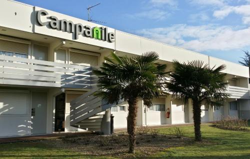 Ecully Hotel | Pet-Friendly Retreat at Campanile Lyon Nord - Ecully