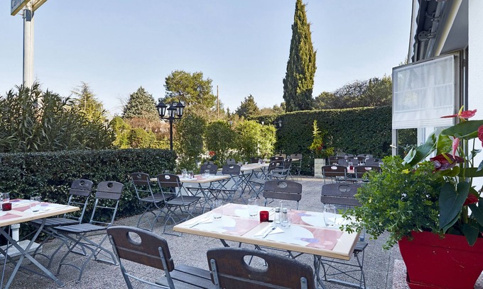 Meyreuil Hotel | Eco-Friendly Retreat at Hotel Campanile Aix En Provence
