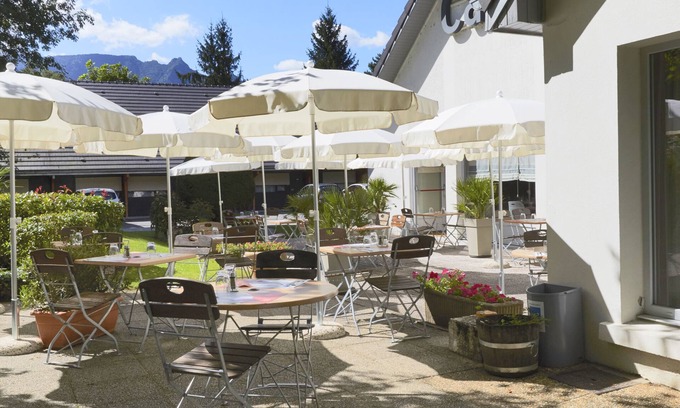 Pontarlier Hotel | Relaxing Stay at Campanile Pontarlier with Spa & Dining