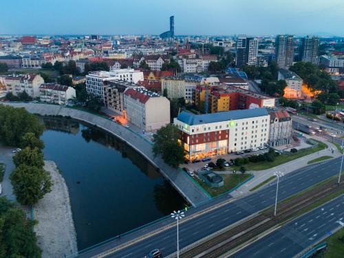 Wroclaw City Center Hotel | Pet-Friendly Stay at Campanile Wroclaw - Stare Miasto