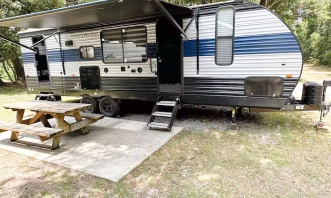 Gulf Shores House | Pet-Friendly RV with Bay Access Near the Beach