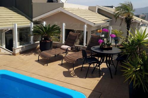 Campinas Apartment | Elegant Campinas Penthouse with Private Pool and Ocean Views