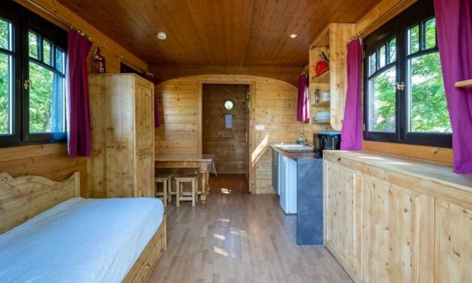 Bar-sur-Aube House | Relaxing Roulotte with Pool & Family-Friendly Amenities