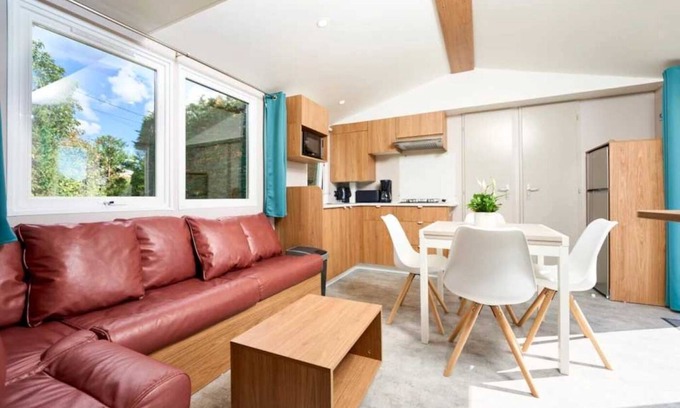 Malemort-du-Comtat House | Camping 3 étoiles - Piscine - efaehb
