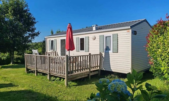 Pouldreuzic House | Family-Friendly Camping with Pool and Spa Amenities