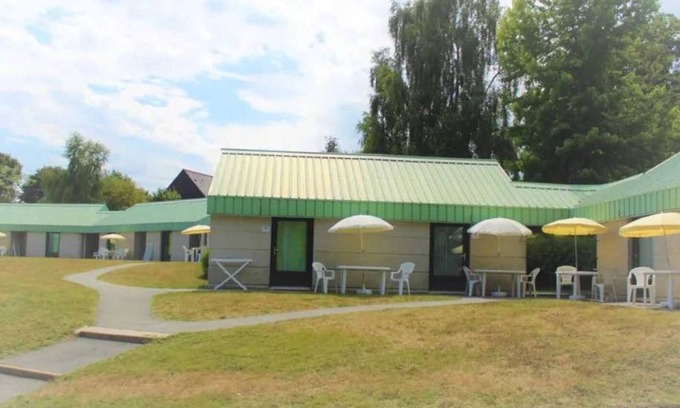 Merdrignac House | Eco-Friendly Gite with Pool and Spa Amenities Await You