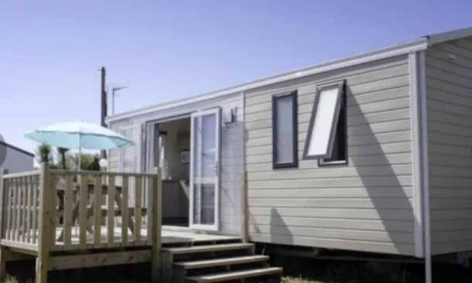 Kerroch House | Relaxing 3-Star Camping with Pool and Family-Friendly Amenities