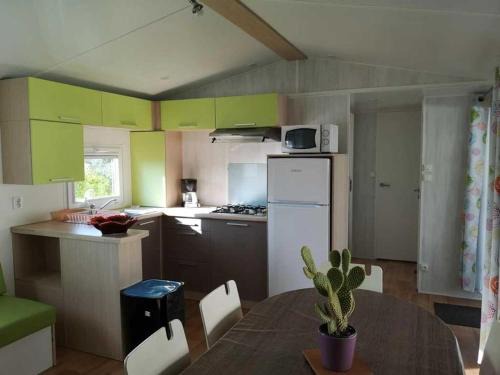 Challans Other | Family-Friendly Mobilhome with Pool Access and Pet Welcomes